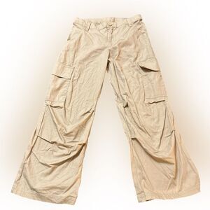 Nwt taupe cargo pants lightweight by art class